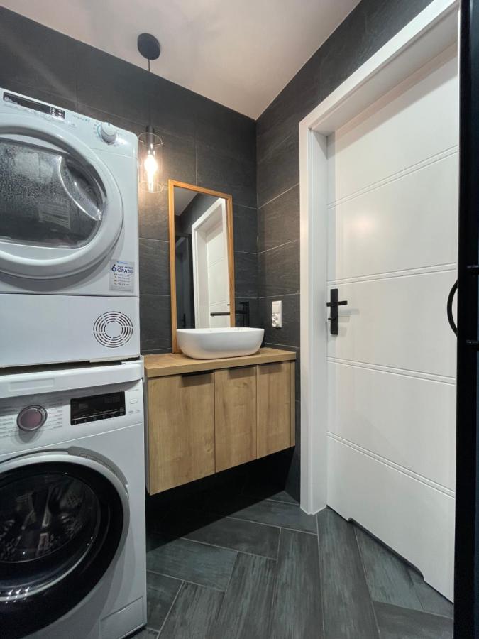 Cozy Apart - Self Check-In 24H Apartment Вроцлав Екстериор снимка