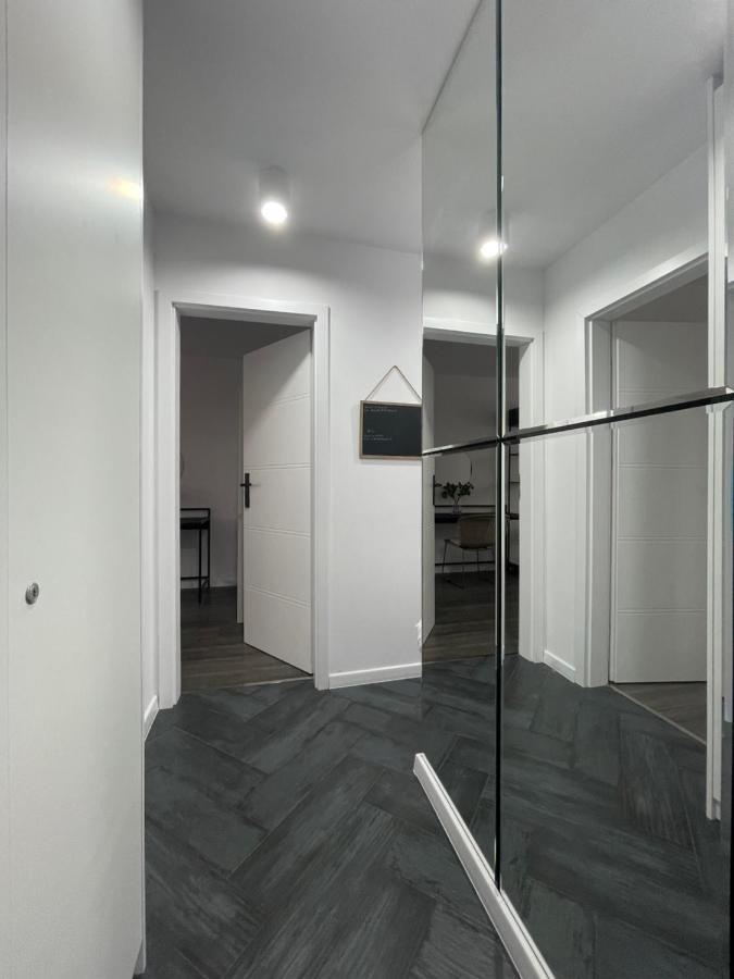 Cozy Apart - Self Check-In 24H Apartment Вроцлав Екстериор снимка